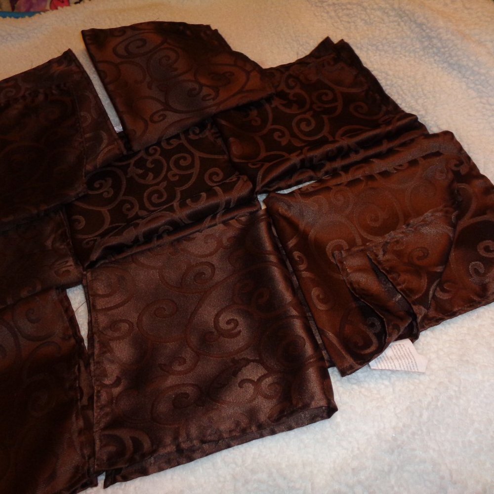 8 Brown Cloth Polyester Napkins - Picture 6 of 6